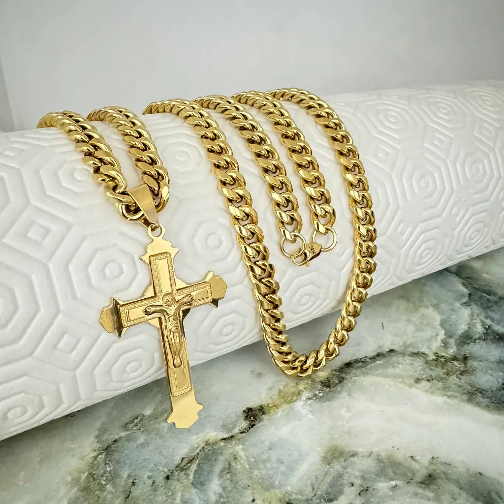 Cadena De Caballero De Tejido Cubana De 60cm-6mm De Grosor + Dije De Crucifijo + Envío Gratis