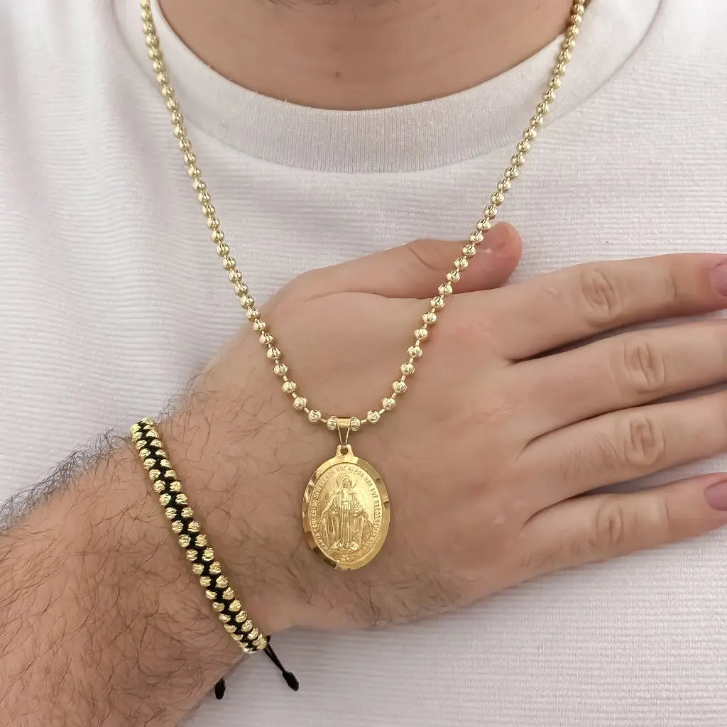 Conjunto De Caballero Con Cadena De Tejido Militar Con Dije De La Virgen De Guadalupe Y Manilla Negra De Dos Carriles