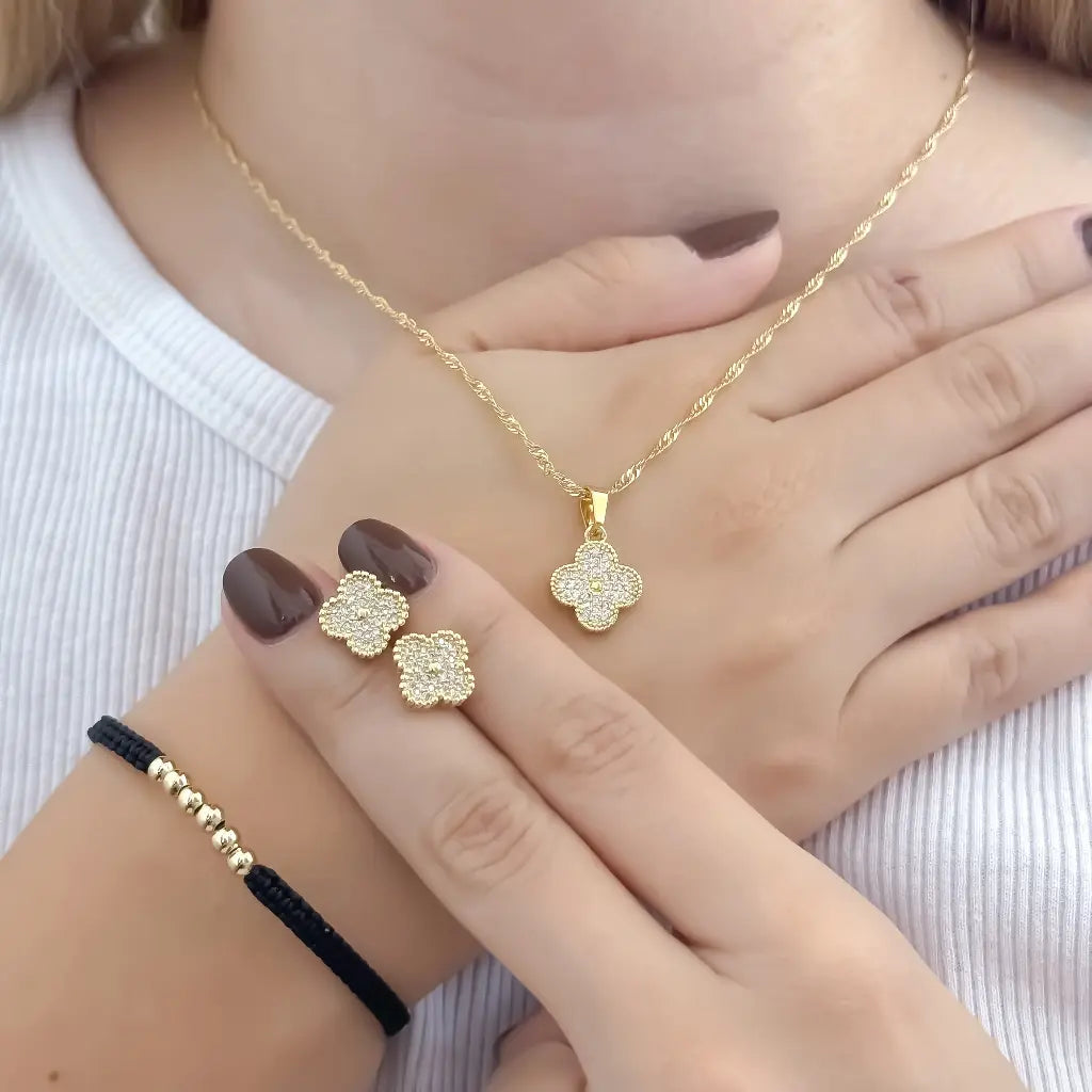 Conjunto De Dama Con Cadena De Tejido Singapur, Dije Y Topos De Trébol Cristal Y Manilla Negra