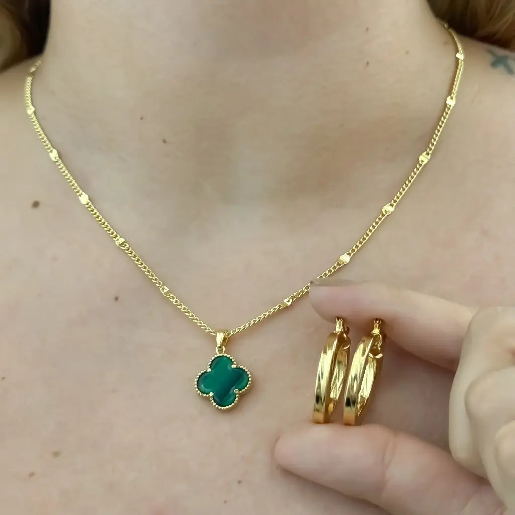 Conjunto De Dama Con Cadena Tejido Cubana Con Dije De Trébol Verde Y Candongas De 30mm + Envío Gratis