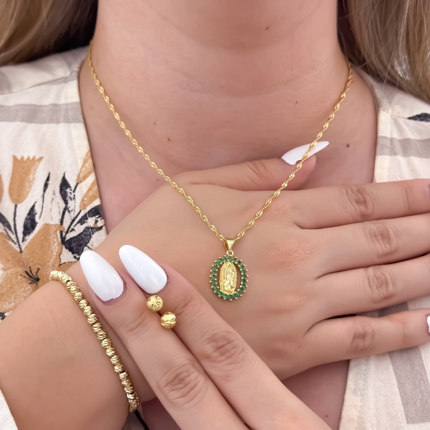 Cadena Singapur de Dama de 45cm + Virgen de Guadalupe + Topo Diamantado + Pulsera Diamantada en Oro Laminado 18k con Garantia de por vida