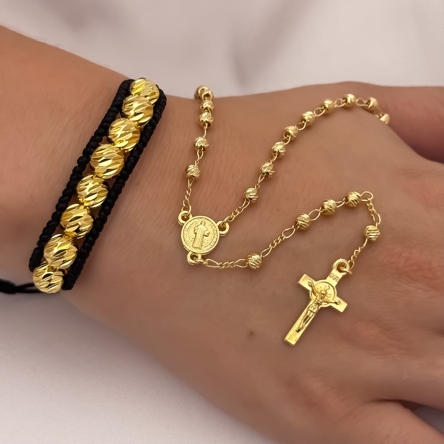 Camandula Diamantada de san Benito Protección + Pulseras Diamantada de 6mm en Oro Laminado 18k con Garantia de por vida