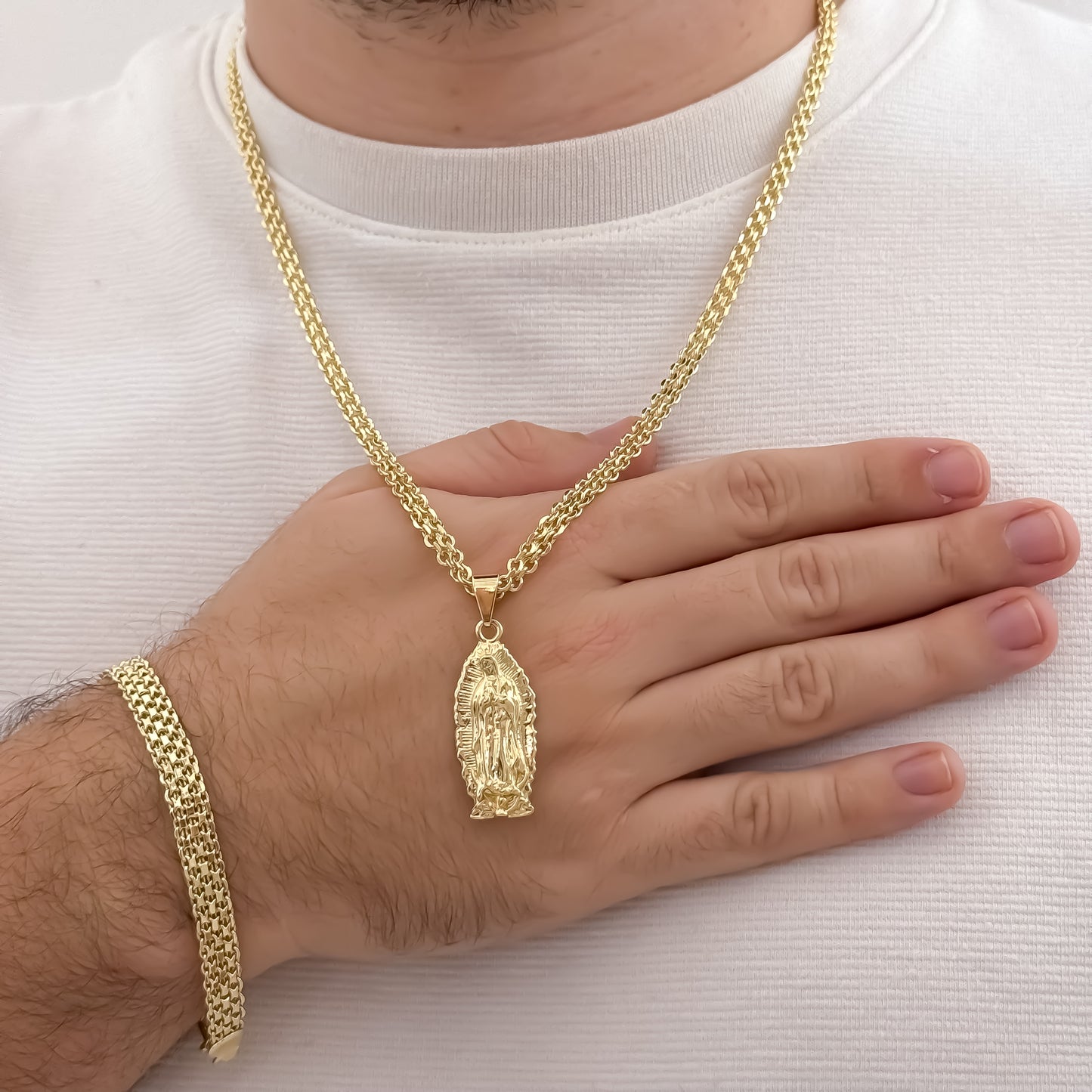 Cadena Tejido Chino de Hombre de 60cm de 4mm + Virgen de Guadalupe Tallada + Pulsera Chino Gruesa de 22cm de 5mm en Oro Laminado 18k con Garantia de por vida