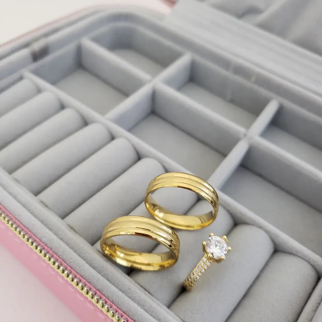 Juego De Argollas De Matrimonio De Tres Franjas Con Argolla De Compromiso Cristal