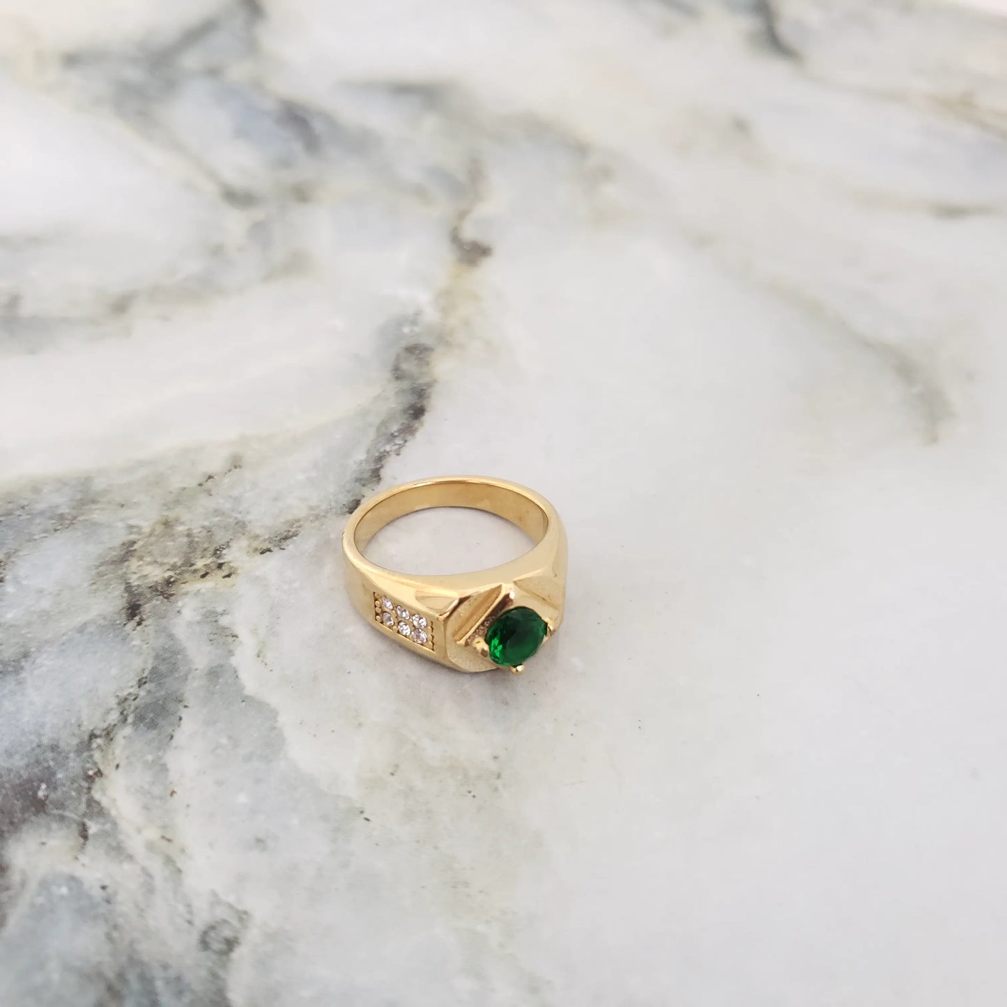 Anillo De Caballero De Cristal Verde Esmeralda + Envío Gratis