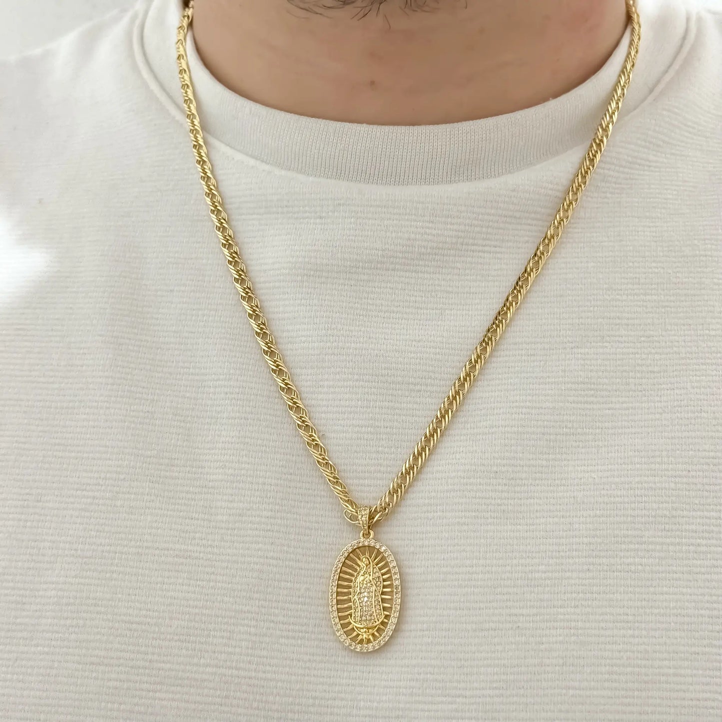 Cadena De Caballero De Tejido Cubana Continua De 60cm-4mm De Grosor Con Dije De La Virgen + Envío Gratis