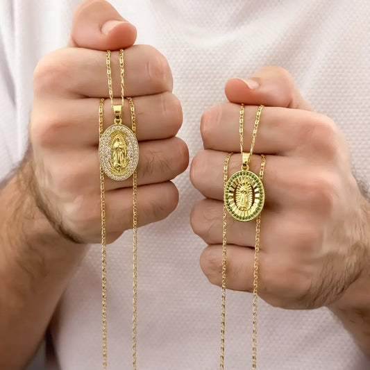 Cadenas Para Parejas De Tejido Caracol Con Dijes De La Virgen De Guadalupe Con Piedras Verdes Y Piedras Cristal