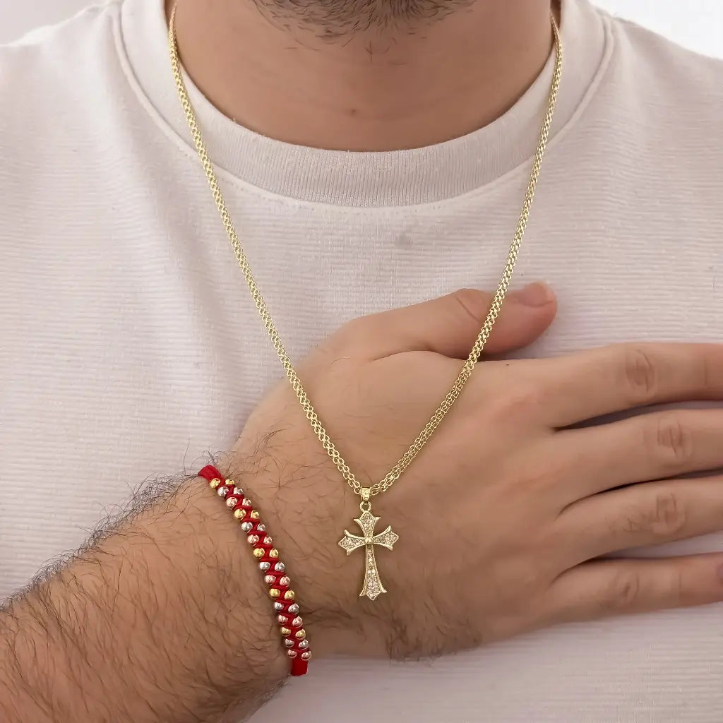 Conjunto De Caballero Con Cadena De Tejido Chino, Dije De Cruz Blanca Y Manilla Tres Oros De Dos Carriles