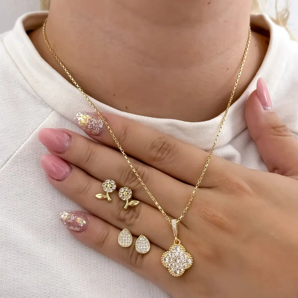 Conjunto De Dama Con Cadena De Tejido Veneciano, Dije De Trébol Y Topos De Flor Cristal