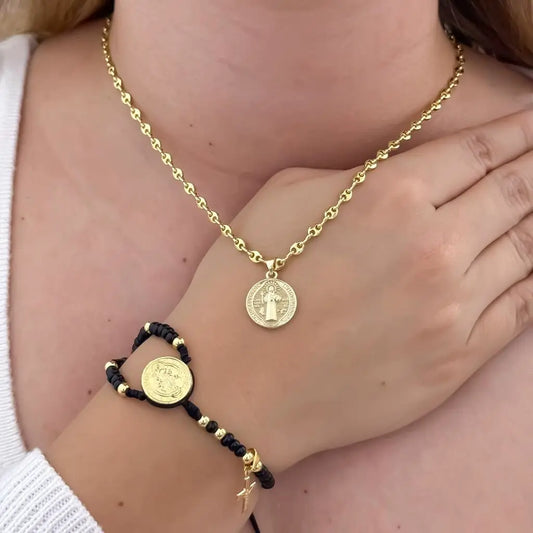Conjunto De Dama Con Cadena Gucci, Dije De San Benito Y Denario