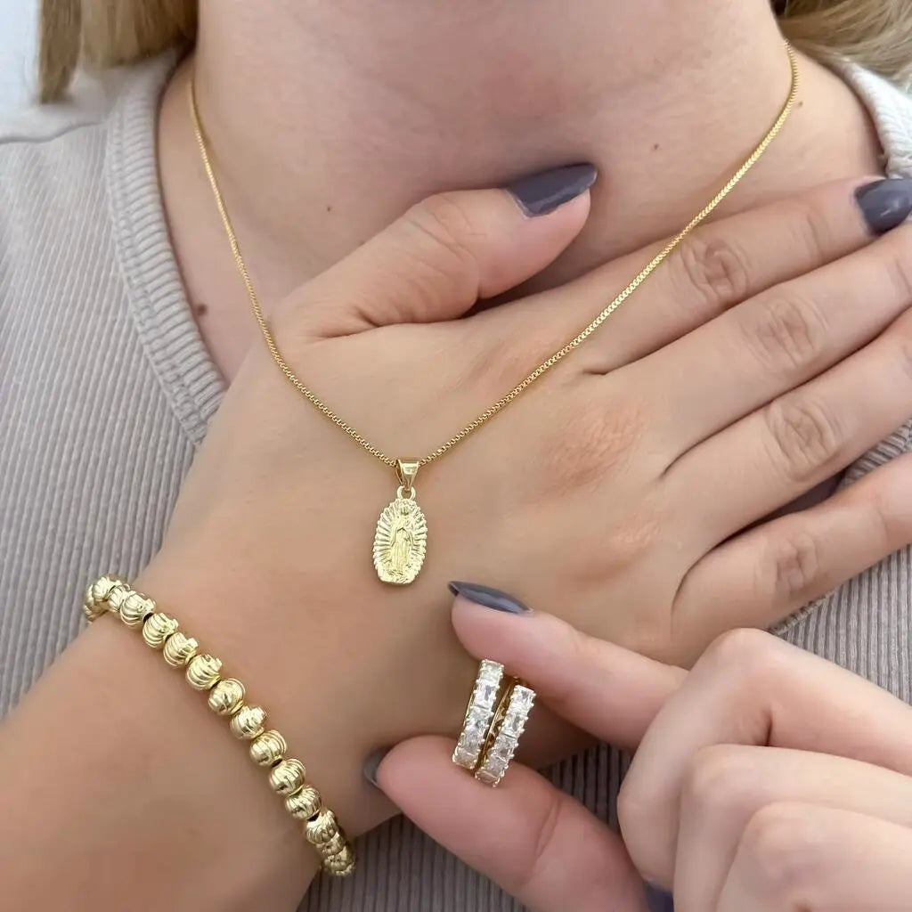 Conjunto De Dama Con Cadena Tejido Veneciano, Dije De La Virgen De Guadalupe, Par De Candongas Cristal Y Manilla Italiana