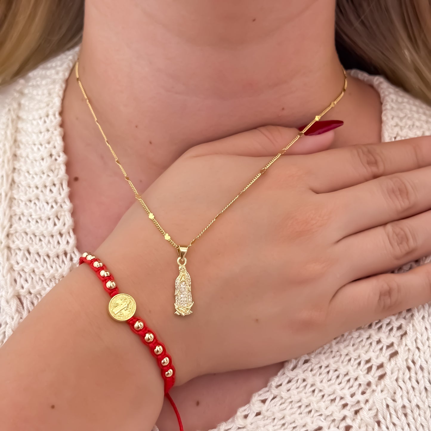 Cadena Tejido Cubana de Dama de 45cm + Virgen de Guadalupe Tallada + Pulsera San Benito en Oro Laminado 18k con Garantia de por vida