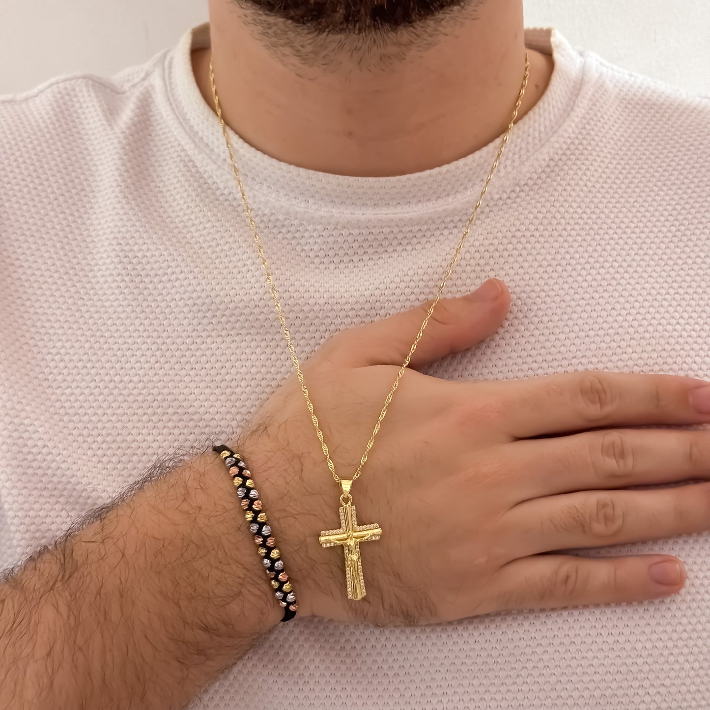 Cadena Tejido Lazo Delgado de 60cm de 2mm + Cruz Cristo Madero con  Micro Circones + Pulseras Doble Carril de 3 Oros en Balin Italiano de 4mm en Oro Laminado 18k con Garantia de por vida