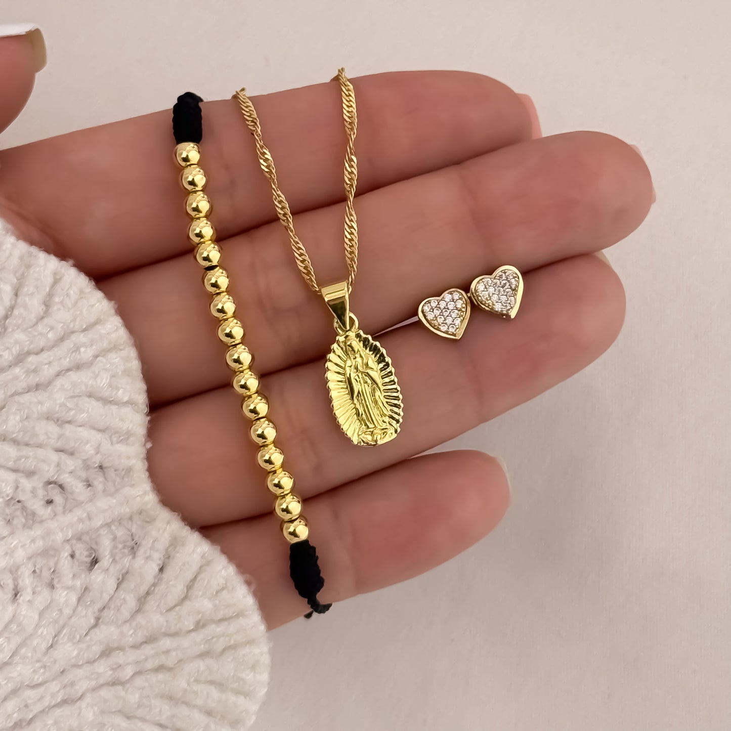 Cadena Tejido Singapur de Dama de 45cm de 2mm + Virgen de Guadalupe Tallada + Topo Corazones + Pulsera Full Balines de 4mm en Oro Laminado 18k con Garantía de por vida