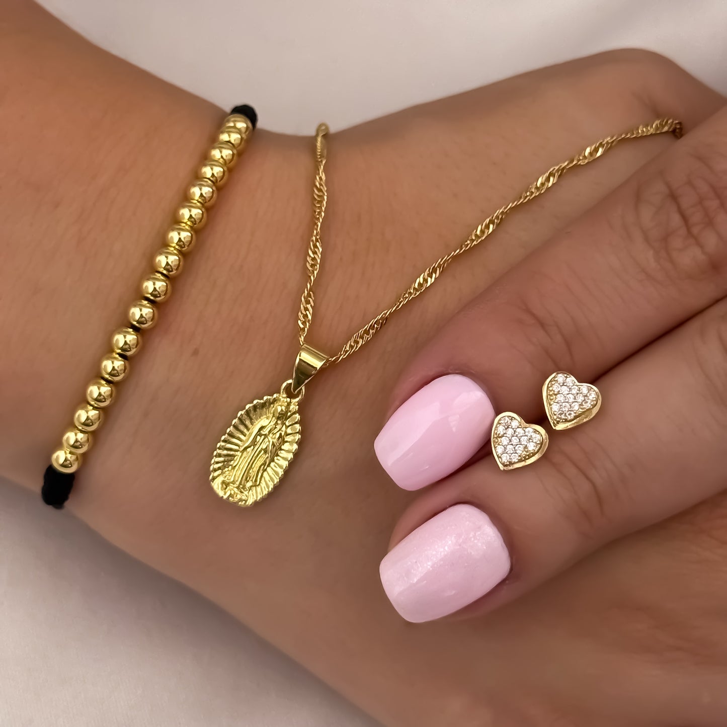 Cadena Tejido Singapur de Dama de 45cm de 2mm + Virgen de Guadalupe Tallada + Topo Corazones + Pulsera Full Balines de 4mm en Oro Laminado 18k con Garantía de por vida