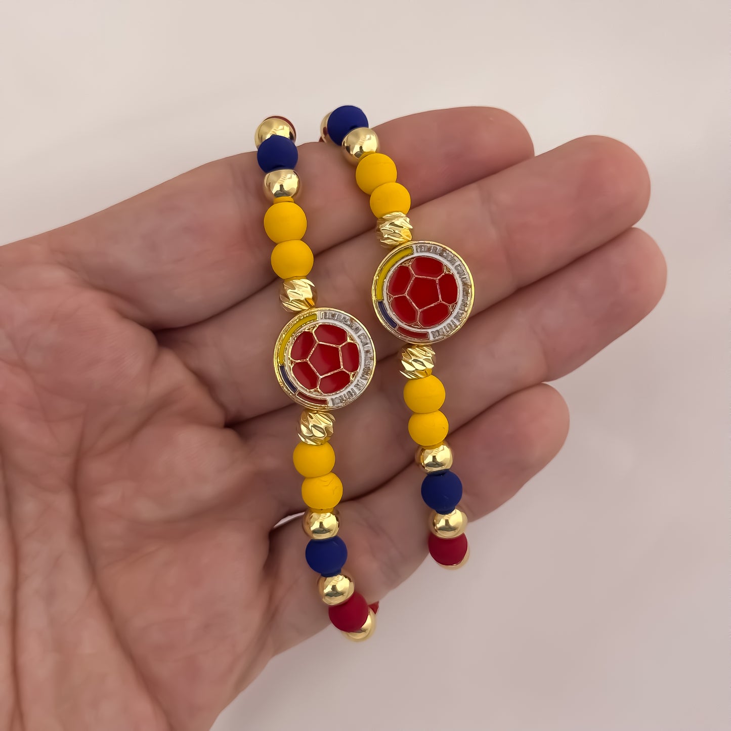 Pulseras Para Parejas ESCUDO de Selección Colombia en Balin Italiano de 6mm en Oro Laminado 18k con Garantia de por vida