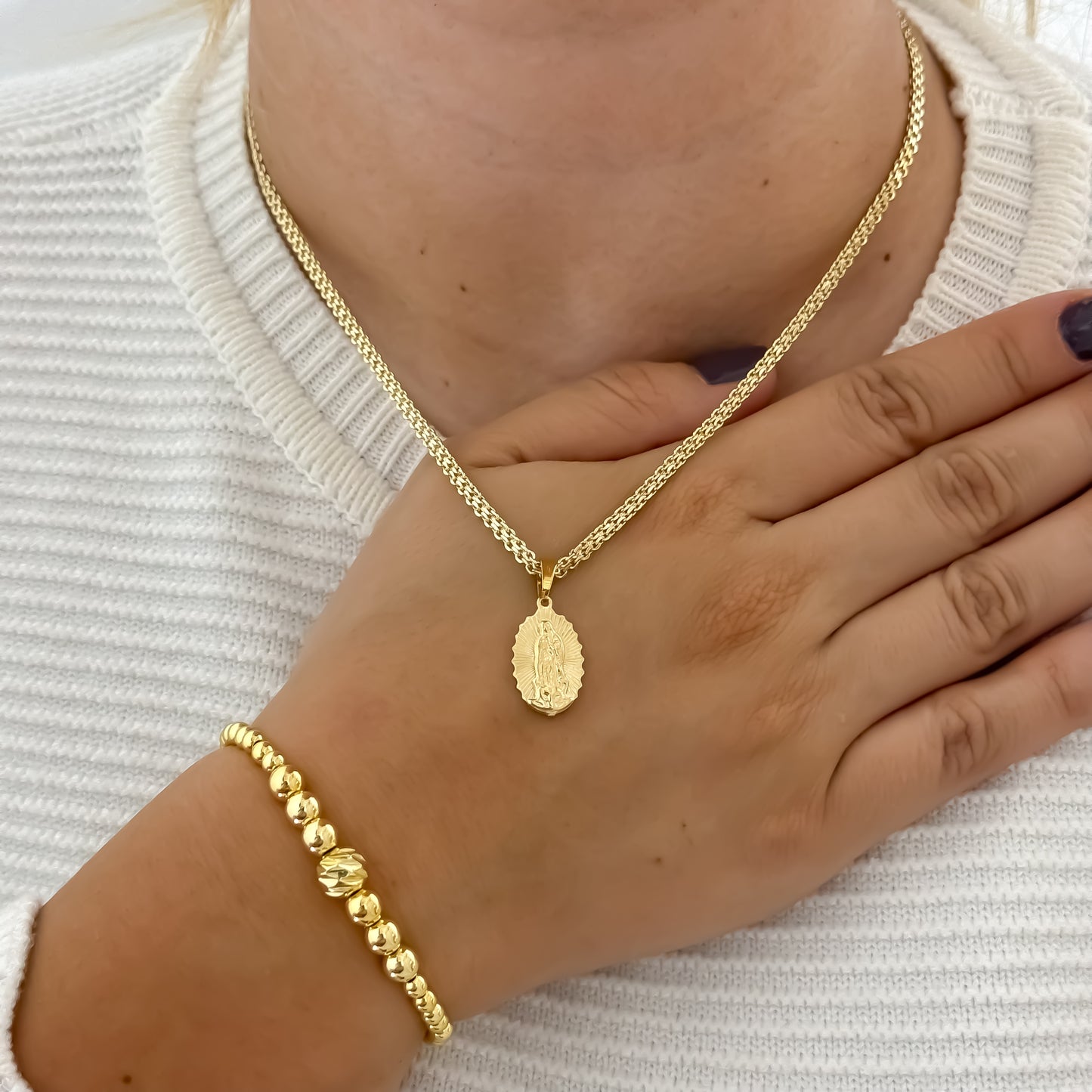 Cadena Tejido Chino de Dama de 45cm de 3mm + Virgen de Guadalupe Tallada + Pulsera Full Balines en Oro Laminado 18k con Garantia de por vida