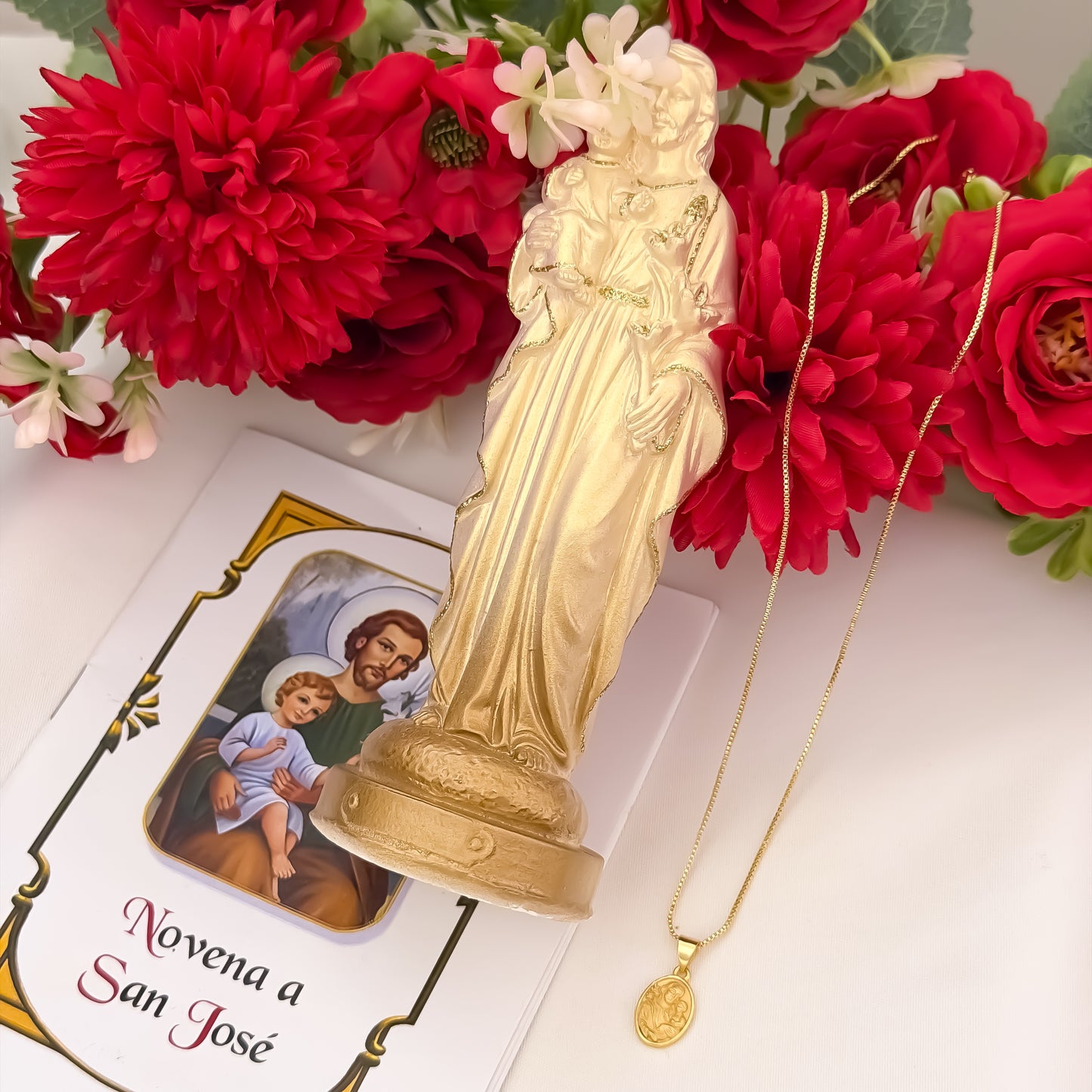 Cadena Tejido Veneciano de 45cm + Dije de San Jose en Oro Laminado 18k con Garantia de por vida + Obsequi de Porcelana de San Jose + Novena de San Jose