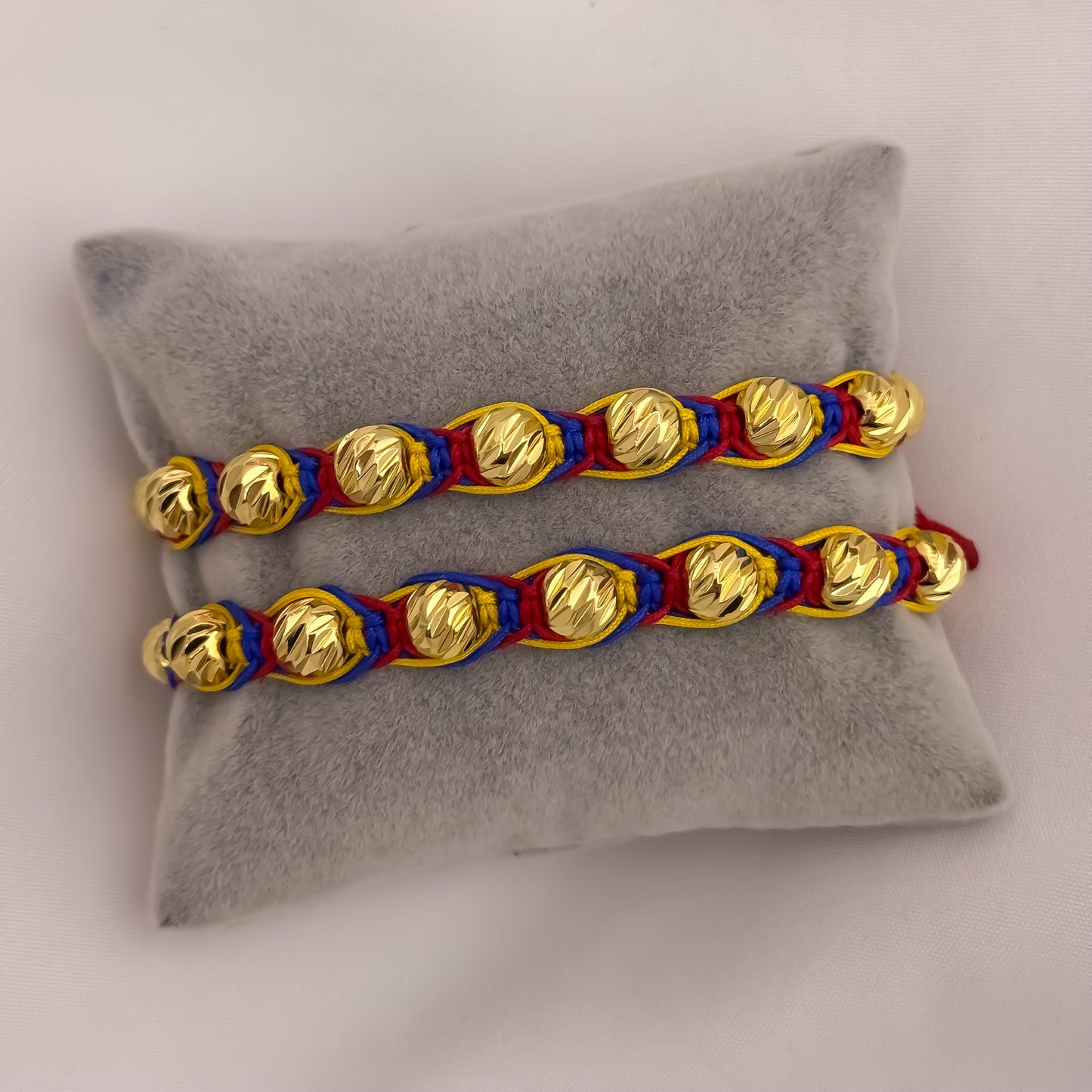 Promocion de 2 Pulseras Para Parejas Tricolor de Seleccion Colombia  en Balin Italiano de 6mm en Oro Laminado 18k con Garantia de por vida