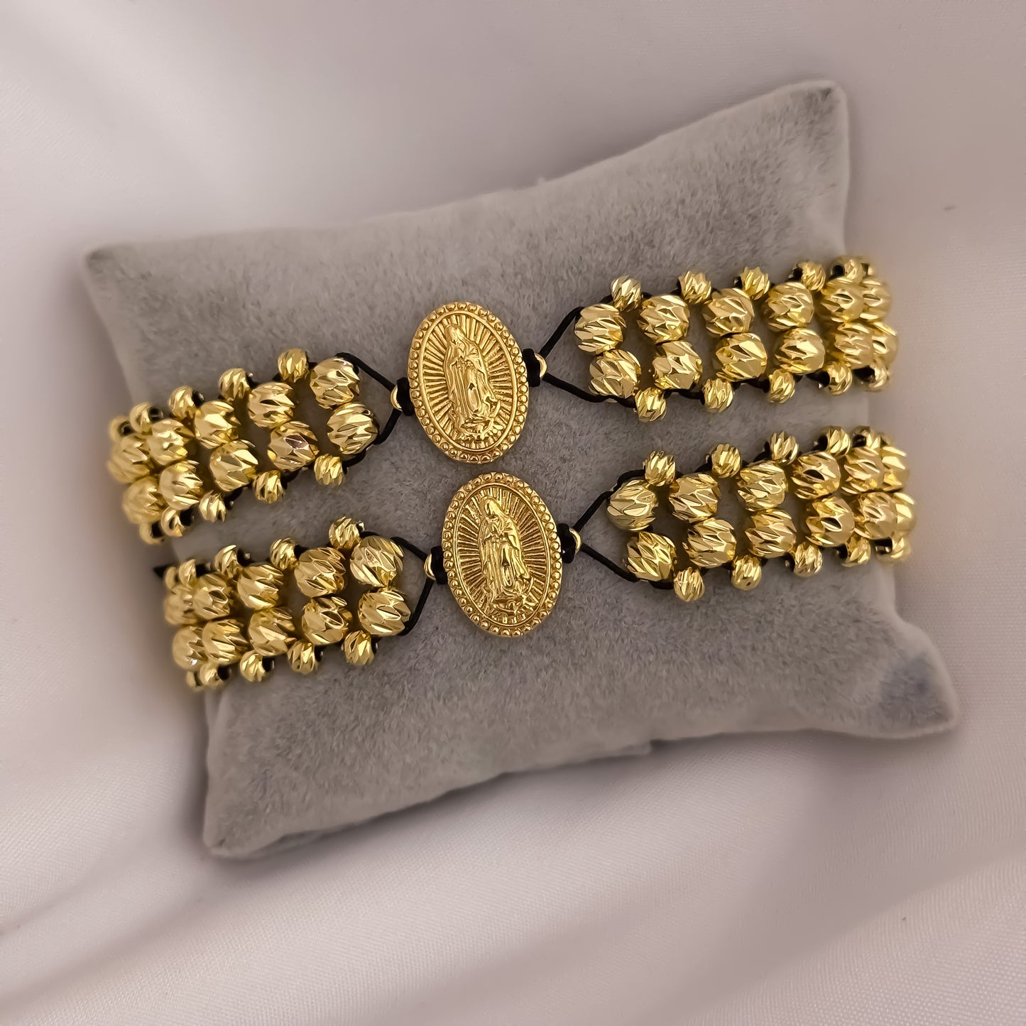 Promoción de 2 Pulseras para Parejas Cuatro Carriles  en Balin Italiano de 6mm con Amuleto protector de Virgen de Guadalupe en Oro Laminado 18k con Garantía de por vida