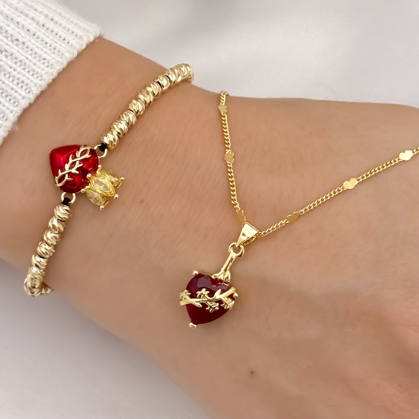 Cadena Tejido Cubana de Dama de 45cm + Virgen de Guadalupe Tallada + Pulsera de Corazon de Jesús Balin Italiano de 4mm en Oro  Laminado 18k con Garantia de por vida