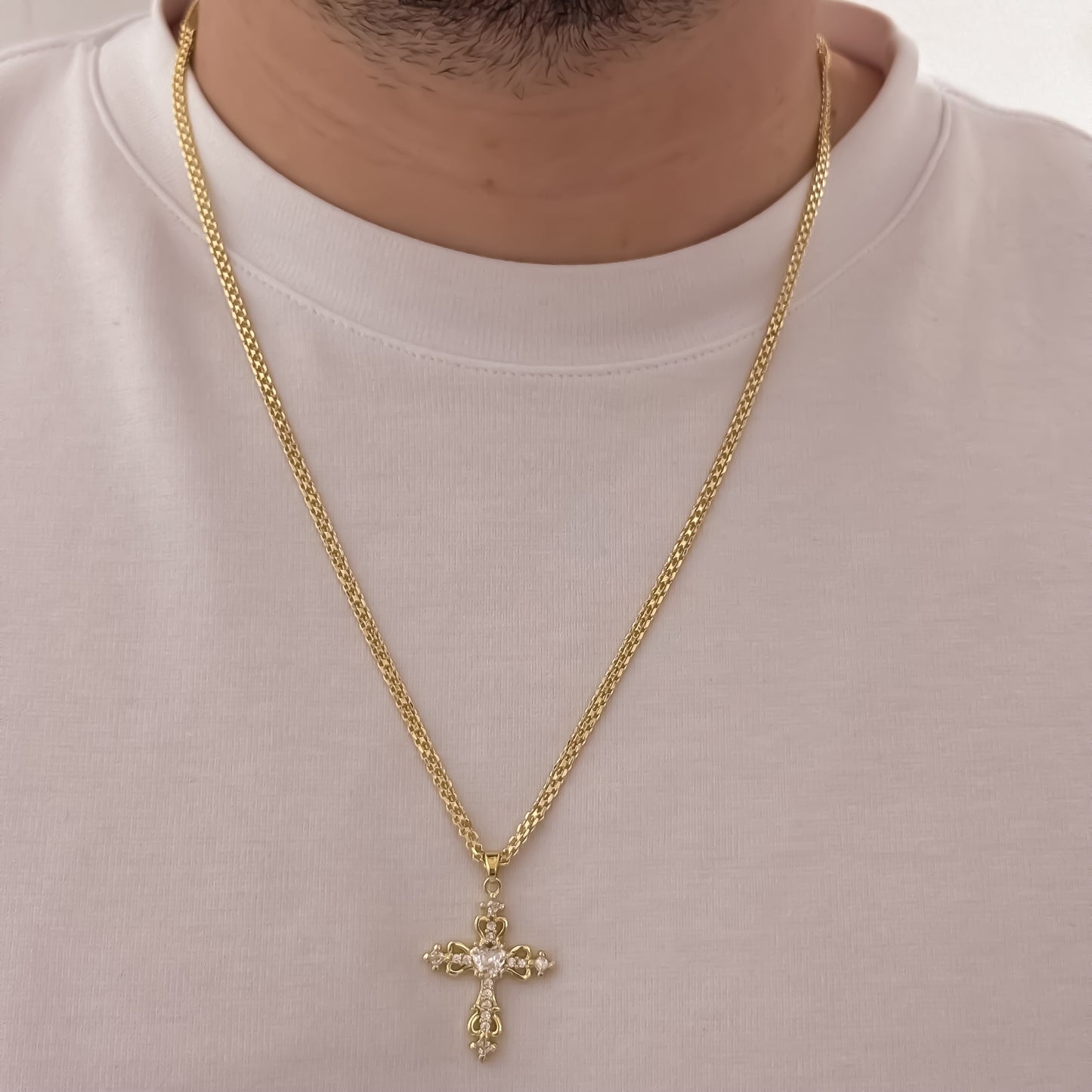 Cadena Tejido Chino de Hombre de 60cm de 3mm + Cruz Cristo Micro Circones Blancos en Oro Laminado 18k con Garantia de por vida