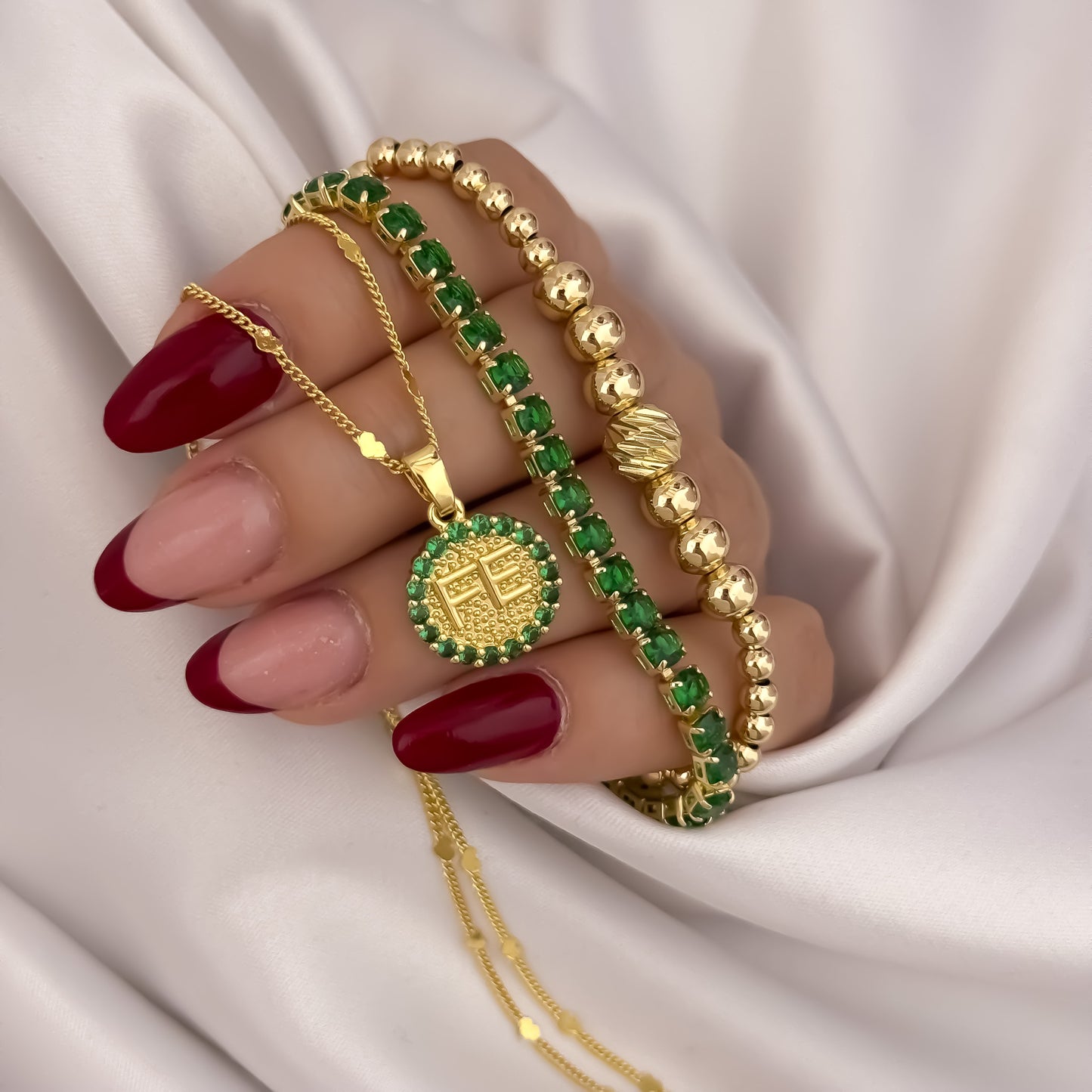 Juego para Dama de Cadena Cubana de 45cm + Dije de Fe + Pulseras Verde Esmeralda + Pulsera Full Balines de 4mm en Oro Laminado 18k