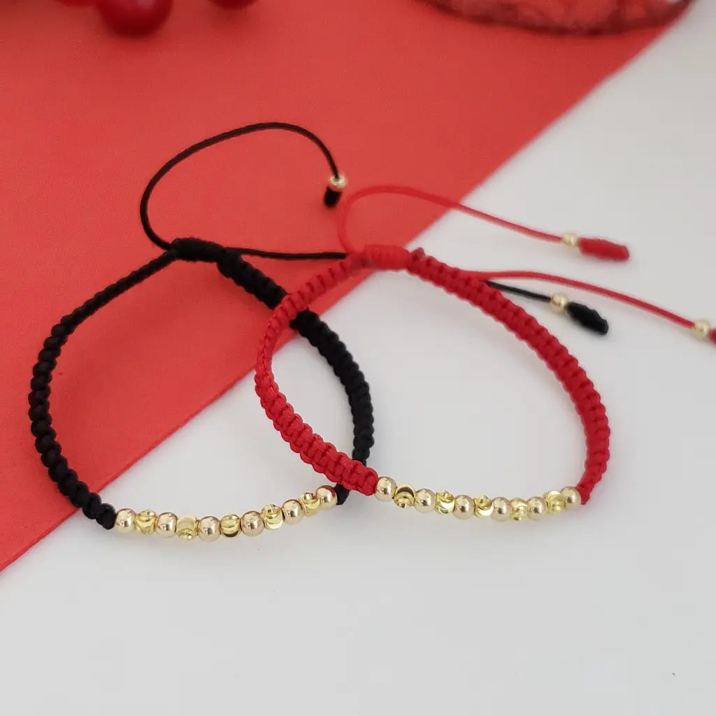 Par De Manillas Roja Y Negra De Tejido Macramé Con Balines Lisos E Italianos De 3mm + Envío Gratis